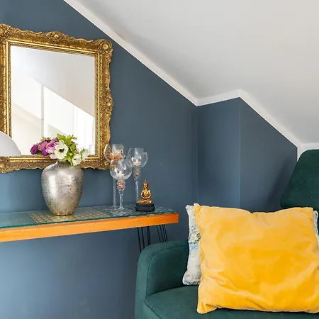 Апартаменты Swallow's Nest *