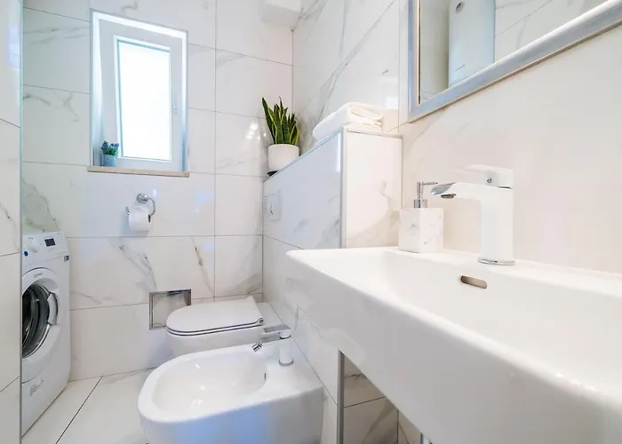 Апартаменты Swallow's Nest *