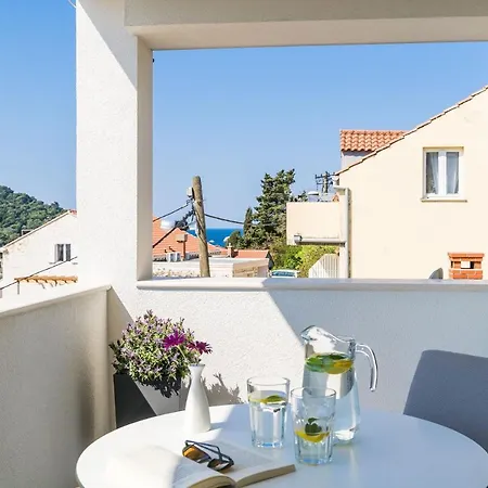 Swallow's Nest Apartment